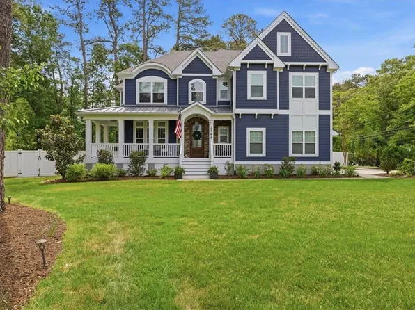 2768 Ashbys Bridge Ct, Virginia Beach, VA 23456