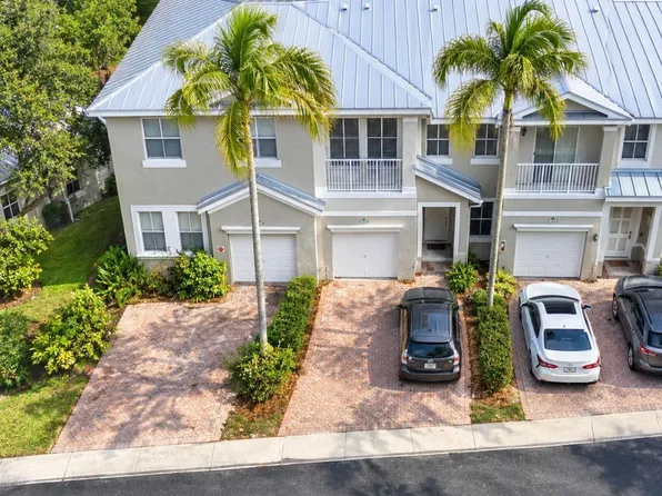 2307 Shoma Ln, Royal Palm Beach, FL 33414