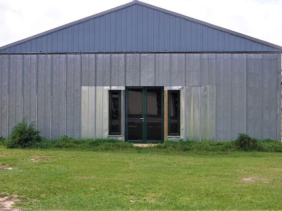 5th image of 266 Hillside Dr