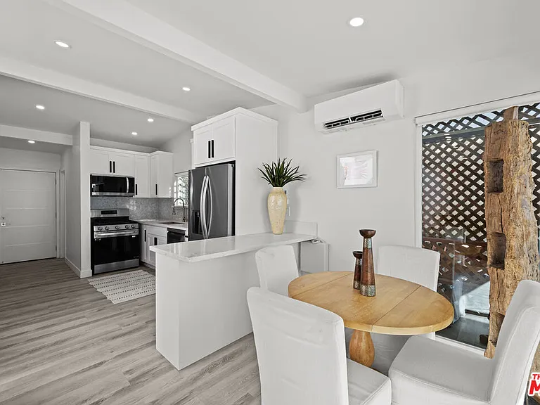 25154 Malibu Rd #2 — Photo 10
