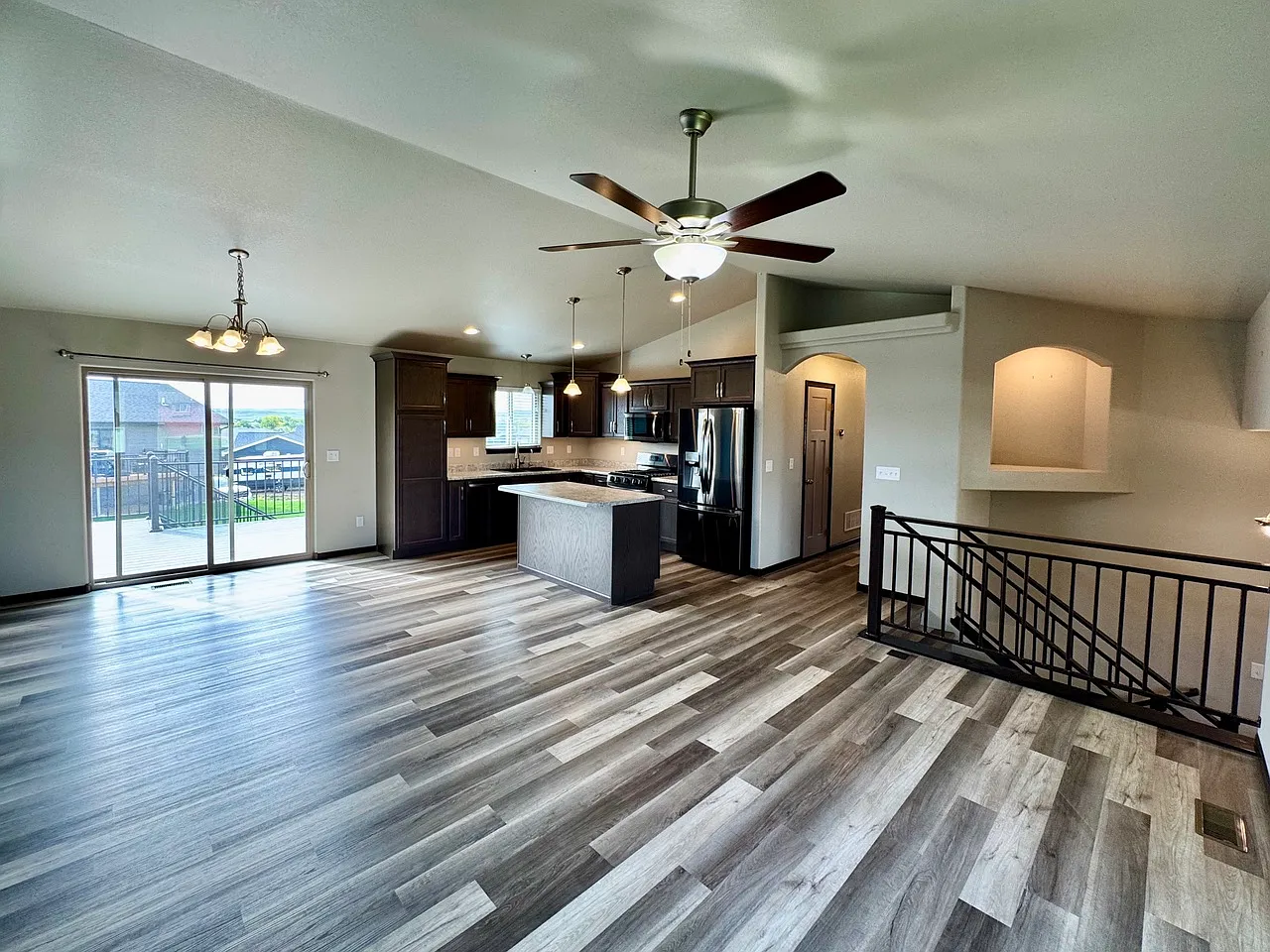 3713 Remington Rd — Photo 4