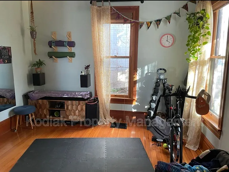 144 W Apricot Ave — Photo 13
