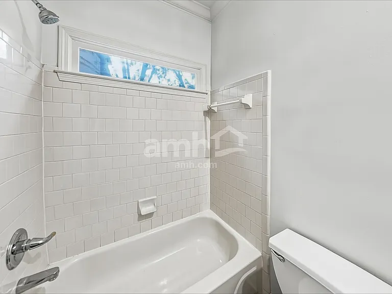 1296 Crown Ter — Photo 16