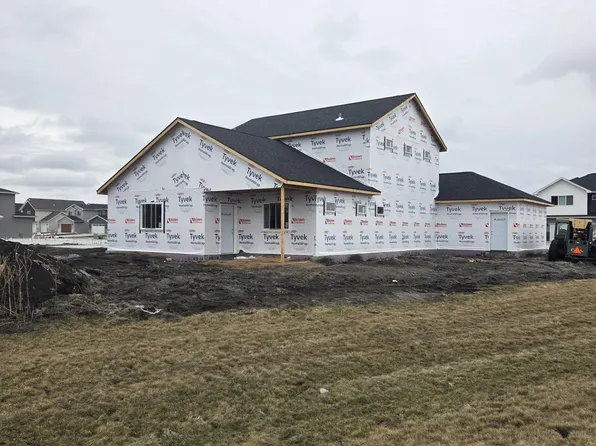 6297 86th Ave S, Horace, ND 58047