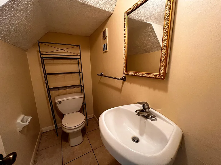 14410 Reuter Strasse Cir #215 — Photo 20