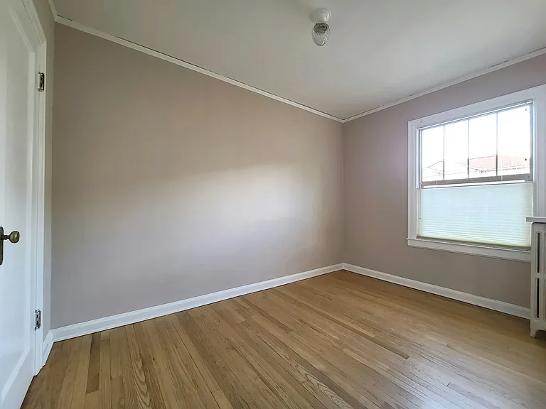 956 10th Ave E #302 — Photo 11