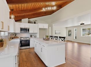 18082 Hummingbird Dr, Penn Valley, CA 95946
