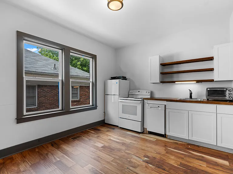 384 Altoona Pl SW #A — Photo 10