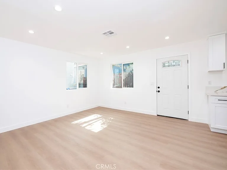 5741 S Saint Andrews Pl #1/2 — Photo 7