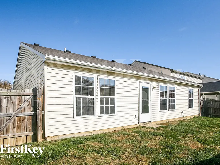 10913 Miller Dr — Photo 15
