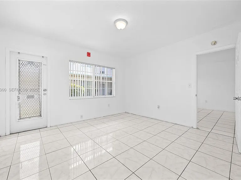 2072 NE 169th St #2 — Photo 15