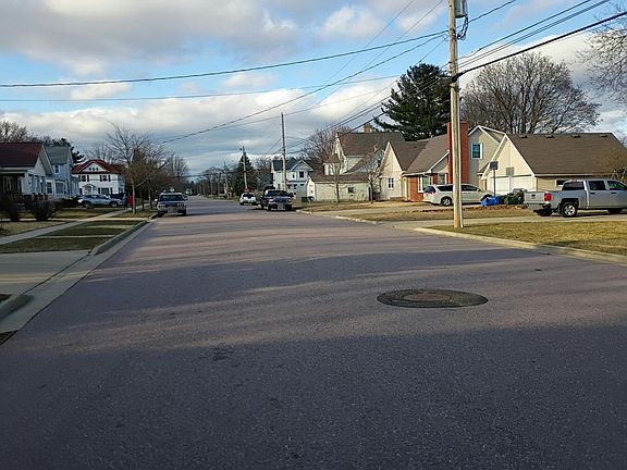 5th image of 374 6th St