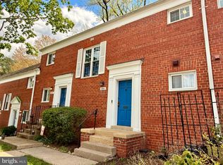 1666 Fitzgerald Ln, Alexandria, VA 22302