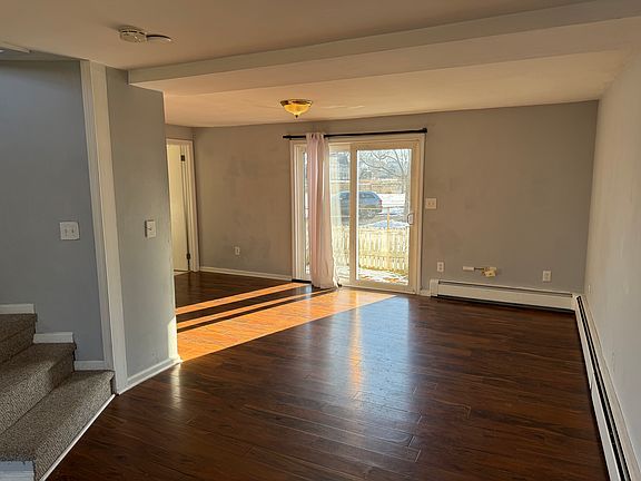 4th image of 26 Naromake Ave #B
