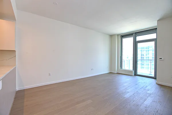 Sold by Fultonex Realty LLC | media 6