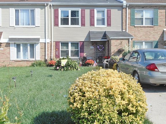 3rd image of 8224 Buist Ave