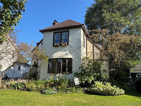3rd image of 20 Grasmere Rd