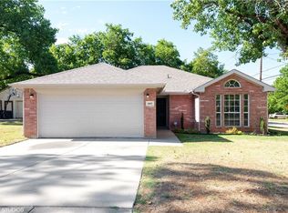 6837 Beaty St, Fort Worth, TX 76112