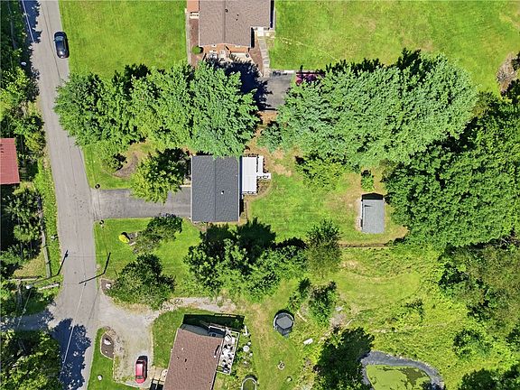 4th image of 300 W Starz Rd