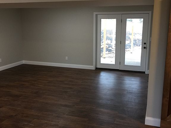 5th image of 7611 Meadow Ln