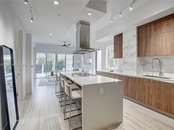 155 E Boca Raton Rd #1, Boca Raton, FL 33432