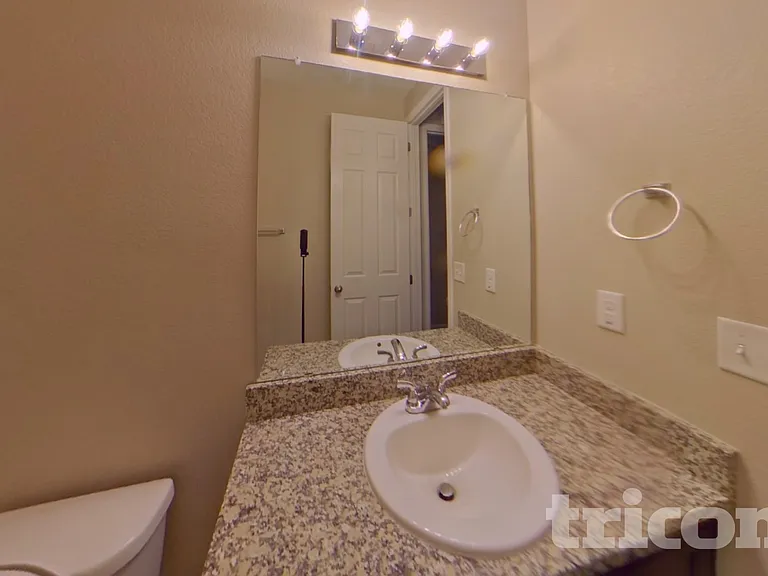 10545 Boston St — Photo 12