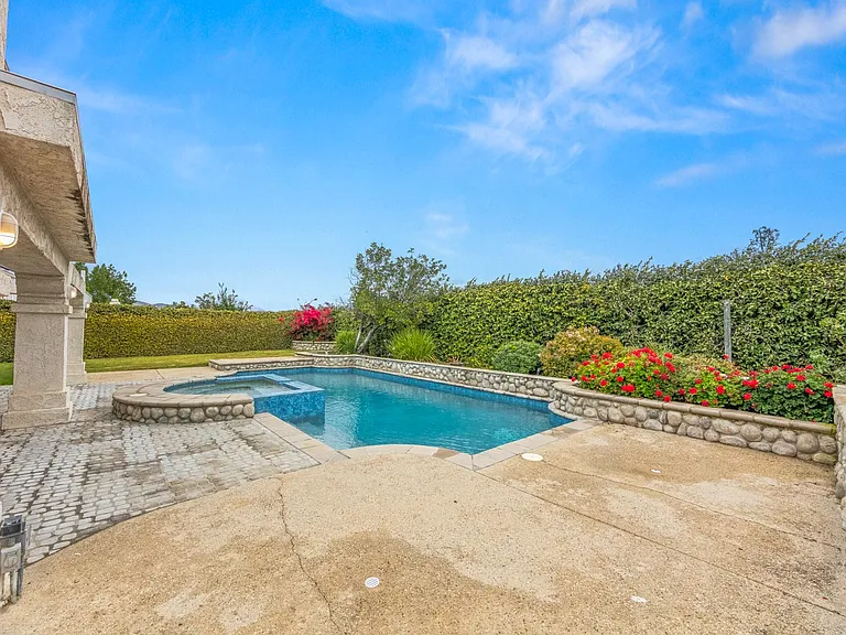 848 Devore Ave — Photo 8