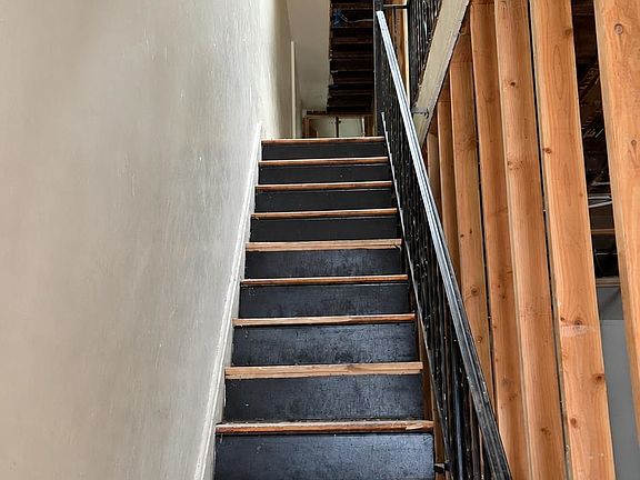 3rd image of 66 Oak St