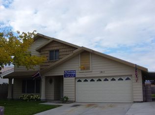 1911 Spring Lake Dr, Henderson, NV 89002