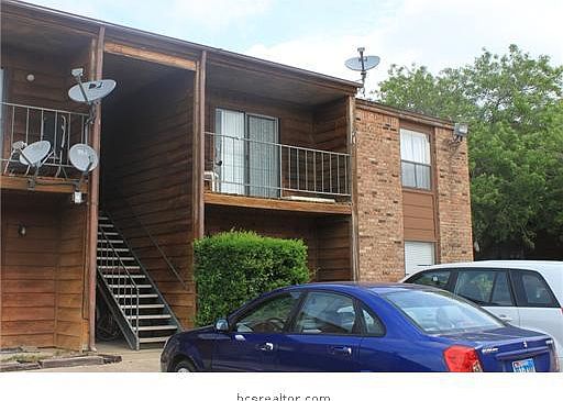 1st image of 904 University Dr #24