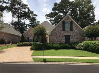 713 Versailles Dr, Ridgeland, MS 39157