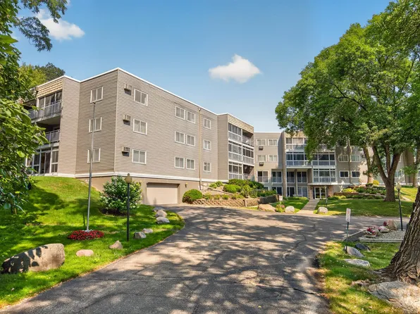 135 Viking Dr E APT 309, Little Canada, MN 55117