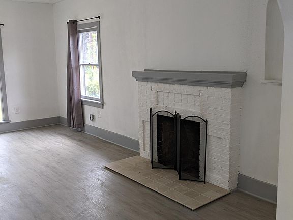 5th image of 916 Cornell Ave #1