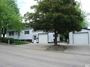 2702 22nd St, Slayton, MN 56172