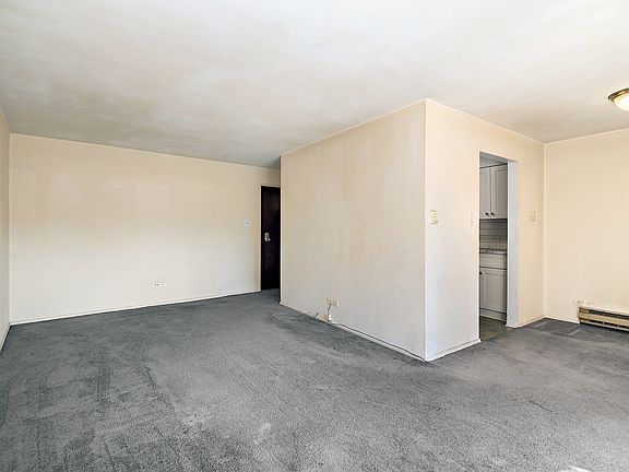 3rd image of 9724 S Karlov Ave APT 105