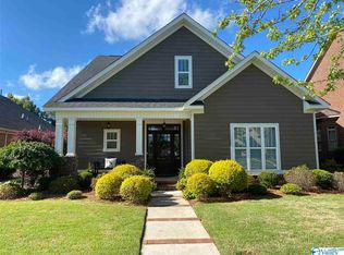 6304 Midtowne Ln NW, Huntsville, AL 35806