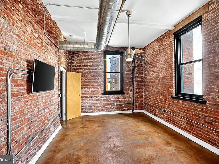 1147 N 4th St #53-4B — Photo 12