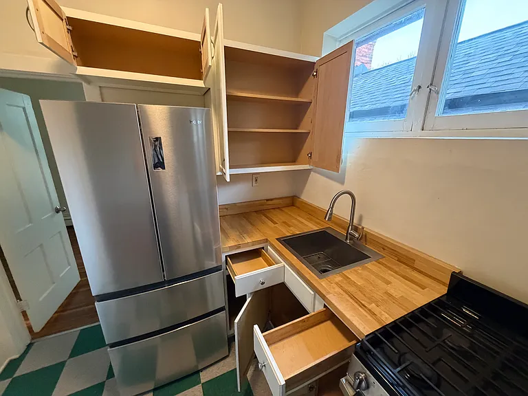 153 Allen St — Photo 26