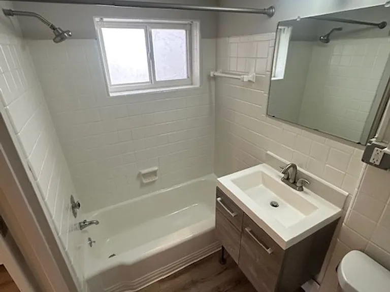 Walnut Manor Apartments — Photo 19