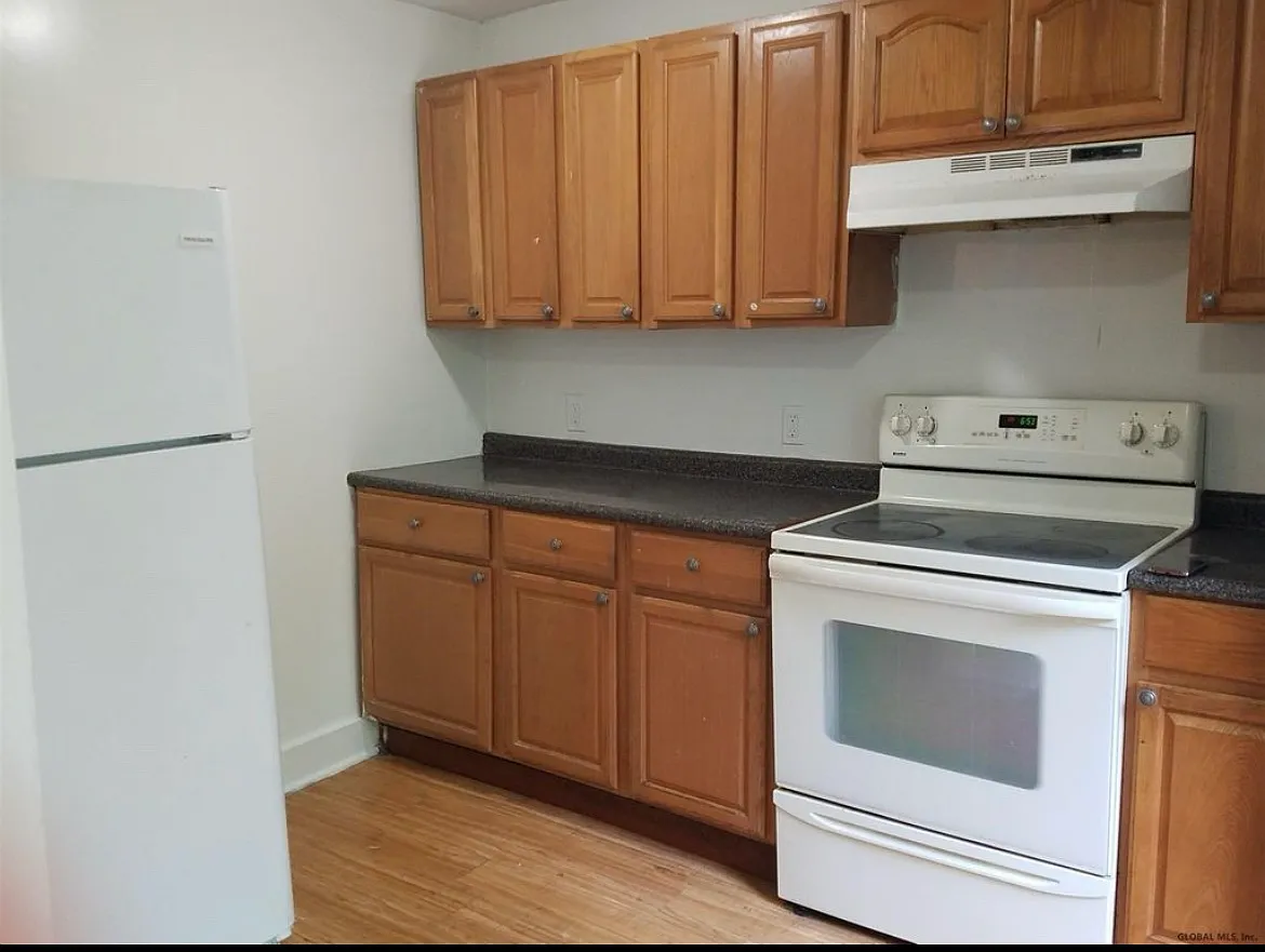 Building Photo - 434 3rd St