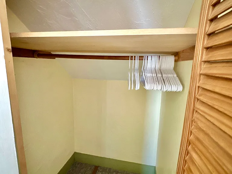 29 Spring Park Ave #2R — Photo 3