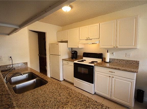 5th image of 418 Garland Dr APT 124