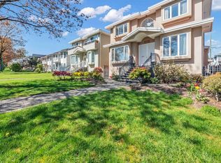 3919 Pine St, Burnaby, BC V5G 1Z3