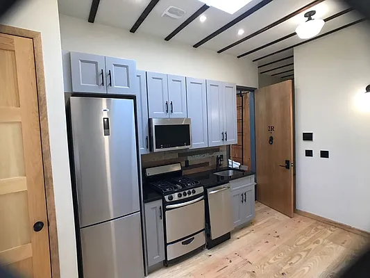 Rented by Nooklyn NYC LLC | media 21