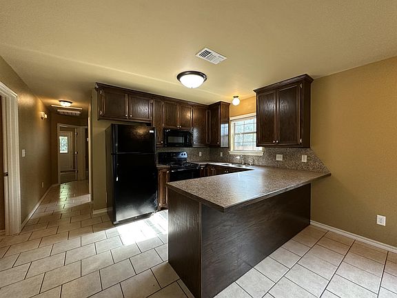 5th image of 1006 E 15th St