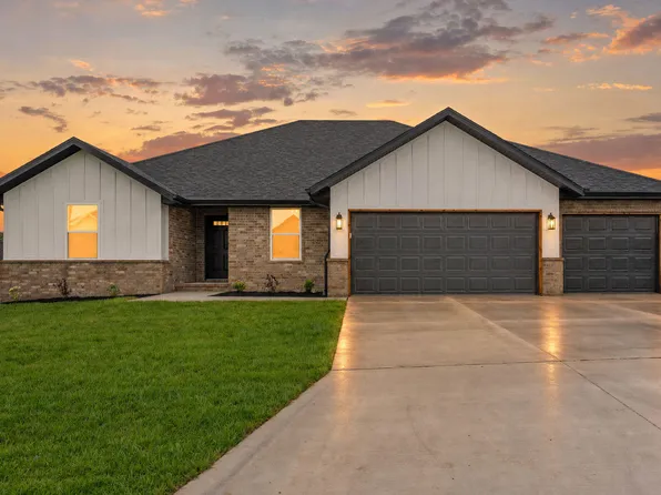 3081 E Heritage Street, Republic, MO 65738