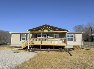 837 Kelly Rd, Oliver Springs, TN 37840