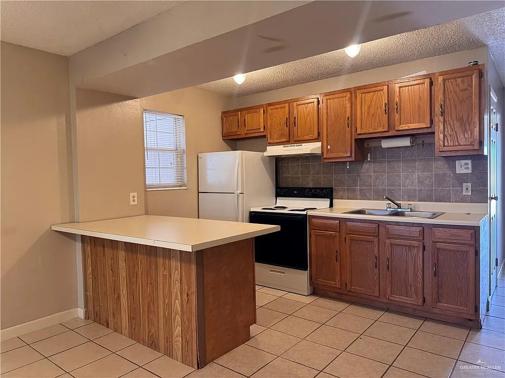 1 bed, 1.0 bath, 816 sqft, $750 — Photo 3