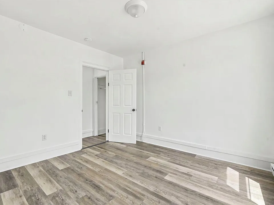 914 Belmont Ave
