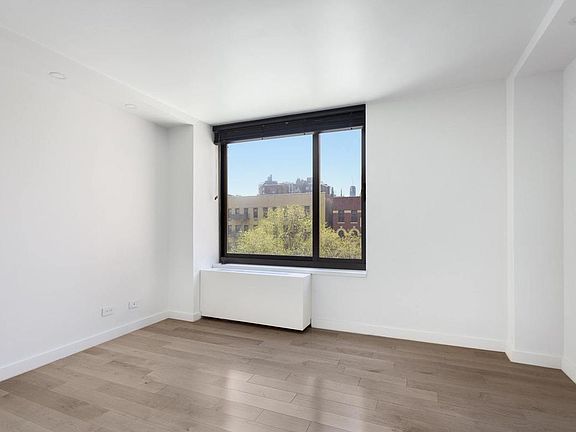 4th image of 270 W 17th St APT 4E